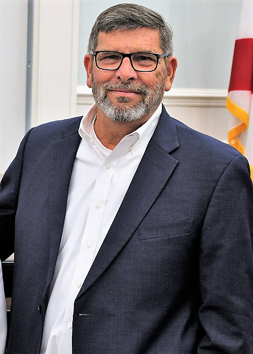 Headshot of Steve Spina